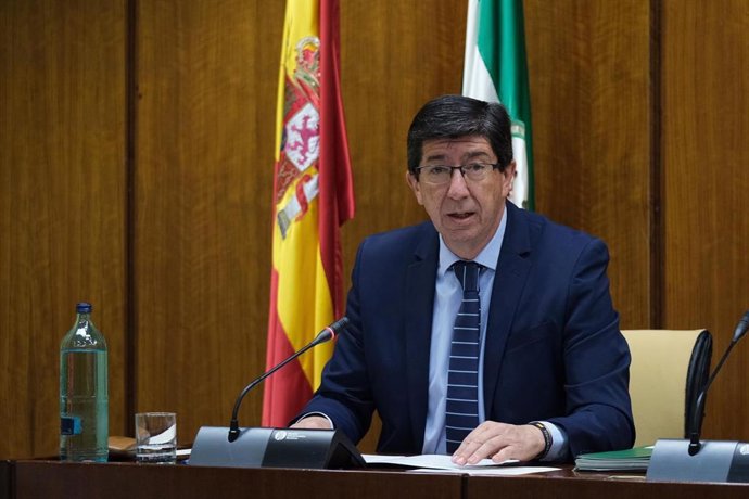 El vicepresidente de la Junta y consejero de Turismo, Regeneración, Justicia y Administración Local, Juan Marín, durante la comisión parlamentaria de su ramo