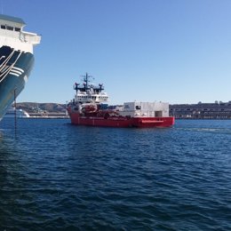 El 'Ocean Viking' zarpa del puerto de Marsella