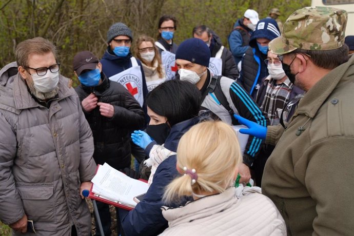 Coronavirus.- Alertan de que miles de personas en el este de Ucrania están aboca