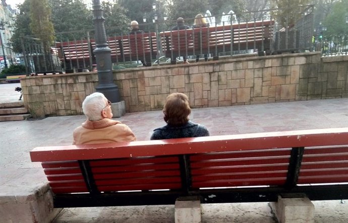 Una pareja de jubilados, en Oviedo
