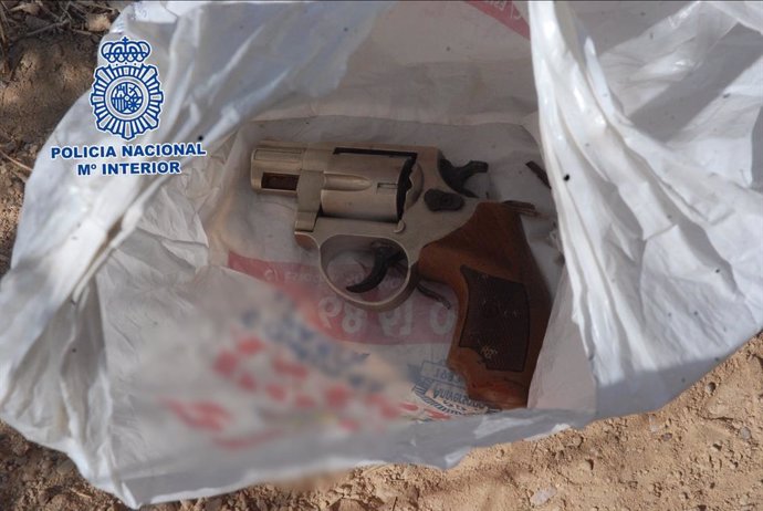 Imagen de la pistola intervenida por la Policía Nacional