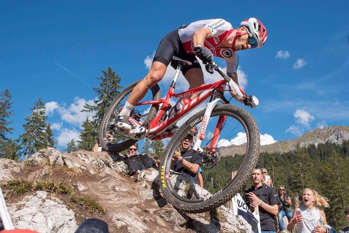 El ciclista de montaña suizo Nino Schurter, en competición