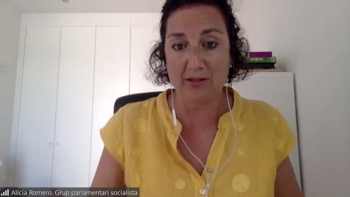 La diputada del PSC-Units en el Parlament Alícia Romero en videoconferencia