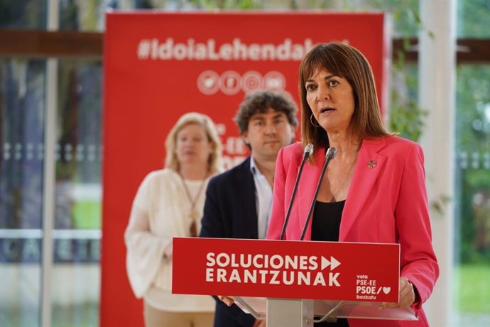 La secretaria general del PSE-EE, Idoia Mendia, en un acto de campaña en el Parque Tecnológico de Miramon, en San Sebastián