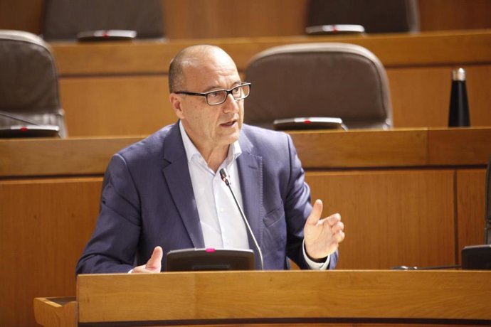 El consejero de Educación de Aragón, Felipe Faci.