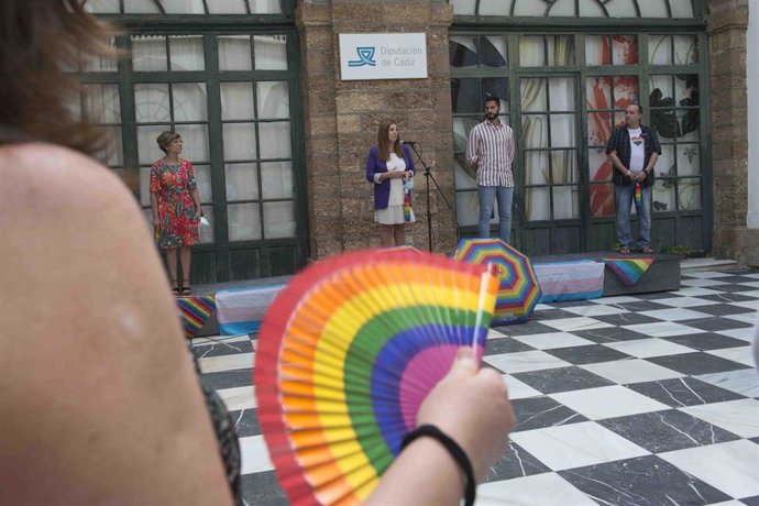 Acto por el Orgutllo LGTBI+ en la Diputación de Cádiz