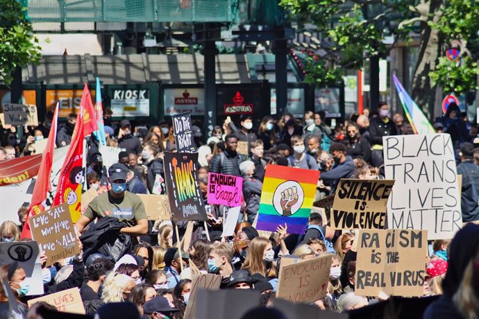 Una compañía tecnológica rastreó la ubicación de casi 17.000 personas en las pro