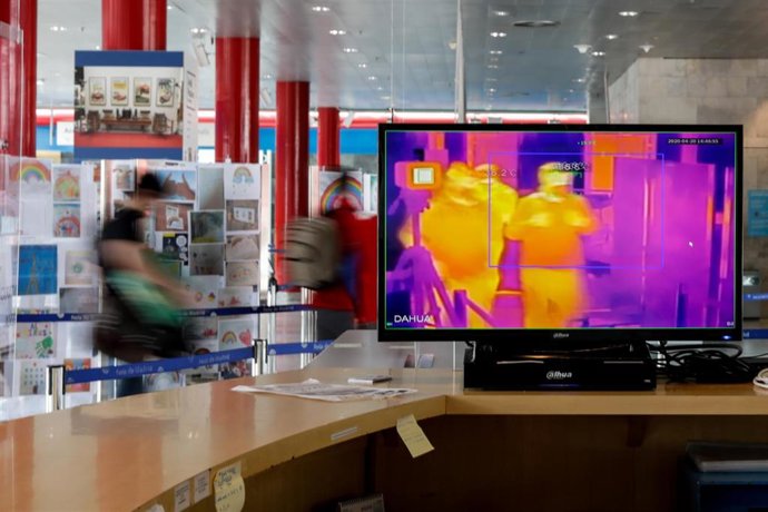 Sistema en el que se mide la temperatura del personal en Ifema