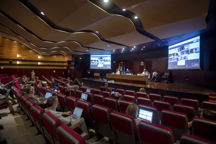 Celebración del primer Consejo de Gobierno de la Universidad de Córdoba presencial tras la pandemia por covid-19