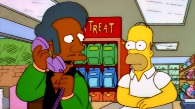 Apu y Homer en Los Simpson