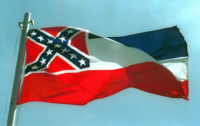 EEUU.- Misisipi inicia el proceso para cambiar la bandera del estado, que incluy