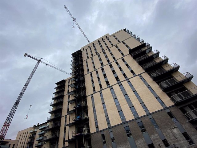 Edificio de viviendas en construcción en Madrid. Archivo.