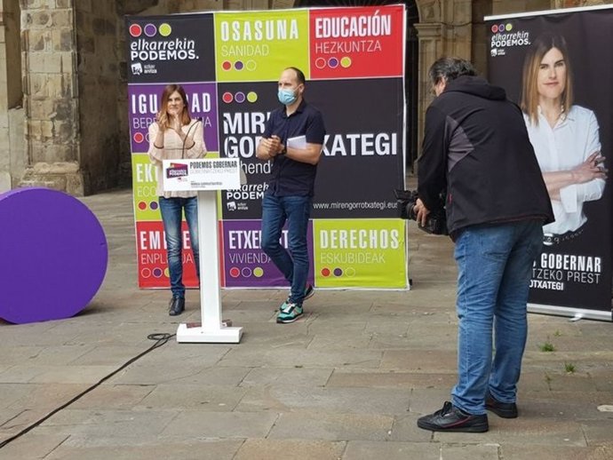 Acto de Elkarrekin Podemos-IU en Durango