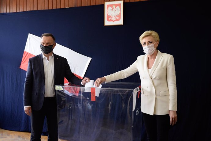 Polonia.- La participación en las presidenciales de Polonia alcanza un récord pr