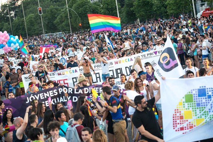 Imagen de archivo de una manifestción del Orgullo Lgtbi en Madrid antes de la crisis del coronavirus.