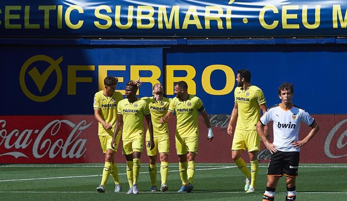AMP.- Fútbol/Primera.- (Crónica) El Villarreal se queda el derbi por Europa con 