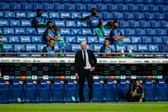 Fútbol.- Zidane: "Sabemos que Benzema es un jugador impresionante"