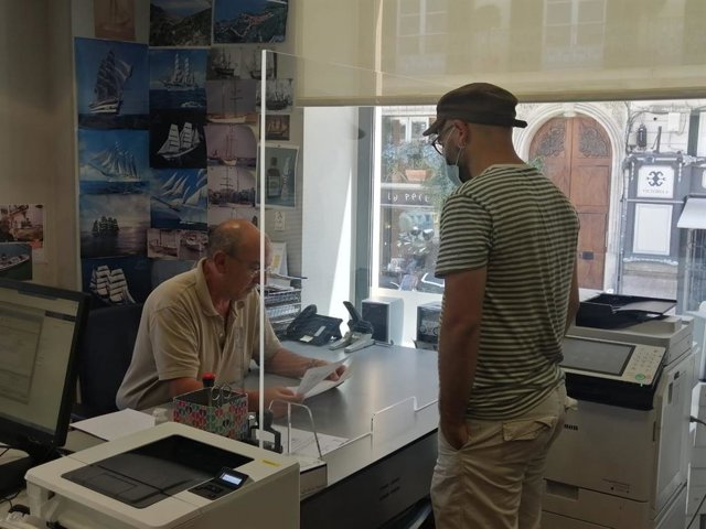 El presidente del Grupo de Ornitología Balear (GOB), Amadeu Corbera, presenta las propuestas en el Parlament