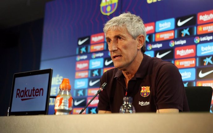El entrenador del FC Barcelona, Quique Setién, en rueda de prensa