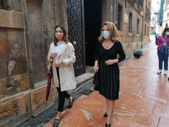 La portavoz parlamentaria del PP, Teresa Mallada, a la salida del Tribunal Superior de Justicia de Asturias.