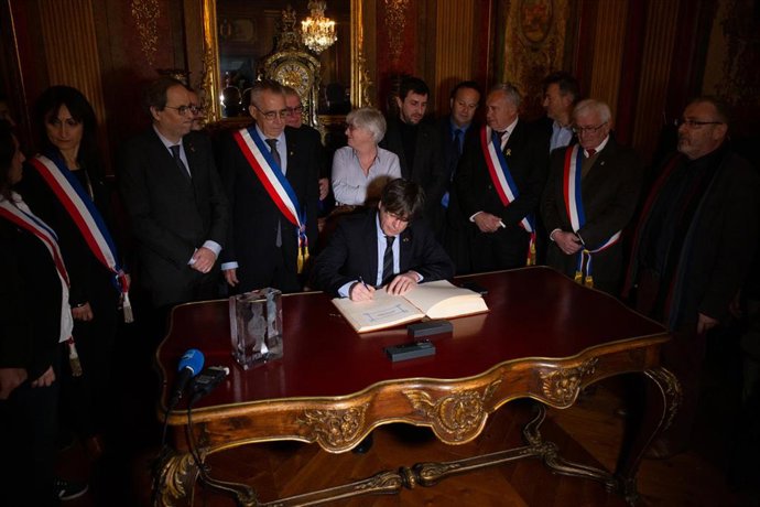 El expresidente de la Generalitat de Cataluña Carles Puigdemont durante  su visita a Perpignan (Francia) a 29 de febrero de 2020.