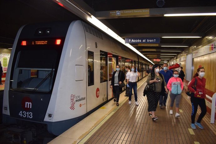 Tren de Metrovalencia durante el estado de alarma