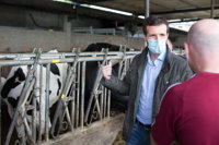 Casado recrimina a Sánchez que vaya a Galicia a "insultar" a Feijóo y a él: "Está crispado, viene enfadado"