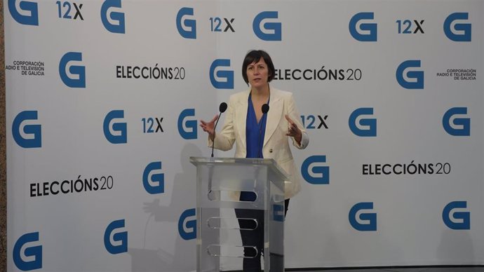 La candidata a la Presidencia de la Xunta deL BNG, Ana Pontón, llega al debate televisivo a siete organizado por la radiotelevisión gallega (CRTVG), el único debate electoral programado en la campaña, en Santiago de Compostela