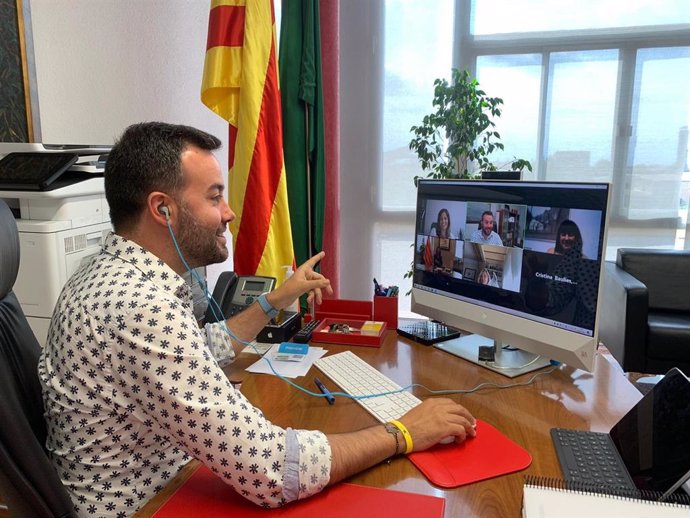 El president de l'ACM i alcalde de Deltebre (Tarragona), Lluís Soler, durant l'acte de signatura de l'acord amb la Genrealitat per impulsar polítiques d'igualtat de gnere.