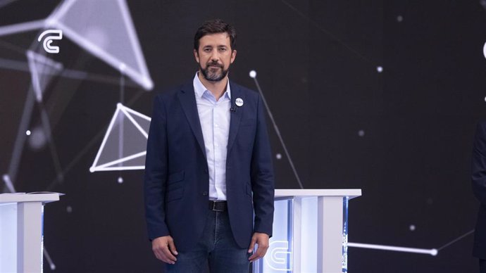 El candidato a la Presidencia de la Xunta de Galicia en Común, Antón Gómez-Reino, en el debate televisivo a siete organizado por la radiotelevisión gallega (CRTVG), el único debate electoral programado en la campaña