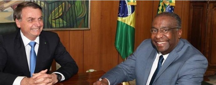 Brasil.- Bolsonaro ratifica al ministro de Educación pese a las acusaciones de p