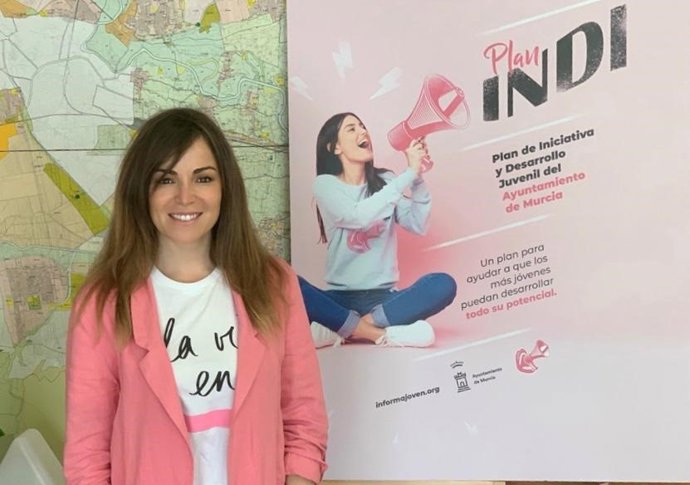 La concejala de Movilidad Sostenible y Juventud del Ayuntamiento de Murcia, Rebeca Pérez, presenta el Plan INDI