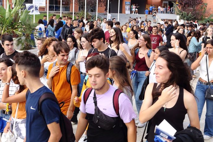 Jornada de bienvenida a estudiantes en la Universidad Pablo de Olavide (UPO) de Sevilla.