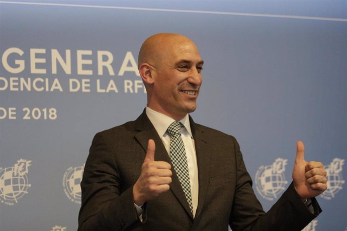 Luis Rubiales tras ganar en 2018 las elecciones a la presidencia de la RFEF 