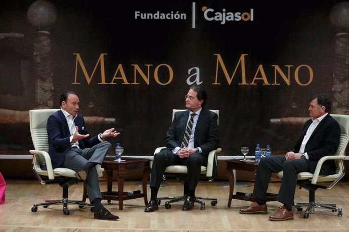 Fundación Cajasol recupera de manera virtual el 'Mano a mano' de Pepín Liria y José Antonio Camacho