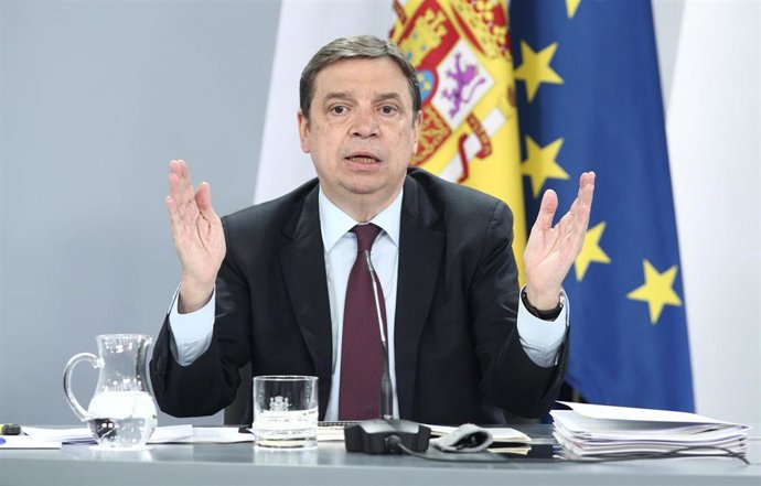 El ministro de Agricultura, Pesca y Alimentación, Luis Planas, interviene en su comparecencia en rueda de prensa posterior al Consejo de Ministros celebrado en Moncloa, Madrid (España), a 30 de junio de 2020.