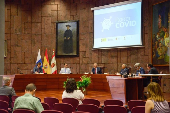 Presentación del proyecto piloto de rastreo de coronavirus en La Gomera