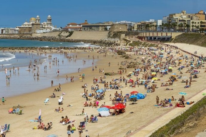 Playa de Cádiz capital en una imagen de archivo.