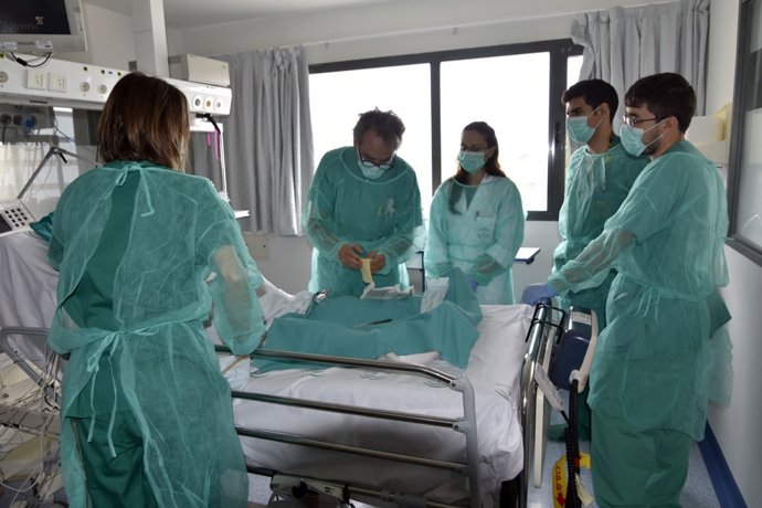 Grup d'nfermers en una foto d'arxiu.