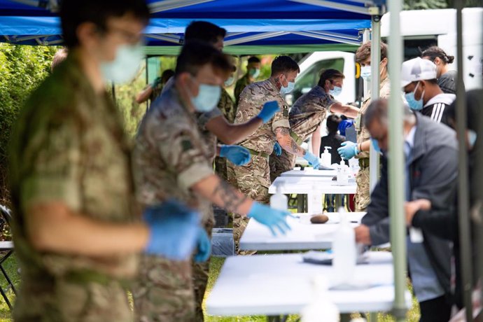 Coronavirus.- Reino Unido confirma 155 fallecidos más por la pandemia