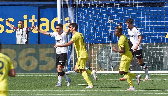 Gerard Moreno celebra su gol ante el Valencia