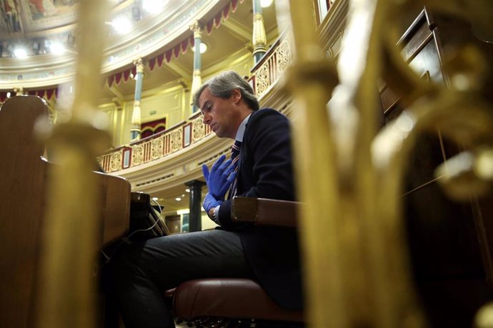 El vicesecretario del PP, Antonio González Terol, durante el pleno celebrado este miércoles en el Congreso de los Diputados en Madrid. Además de la convalidación de los decretos económicos para paliar las consecuencias sociales de la pandemia del corona