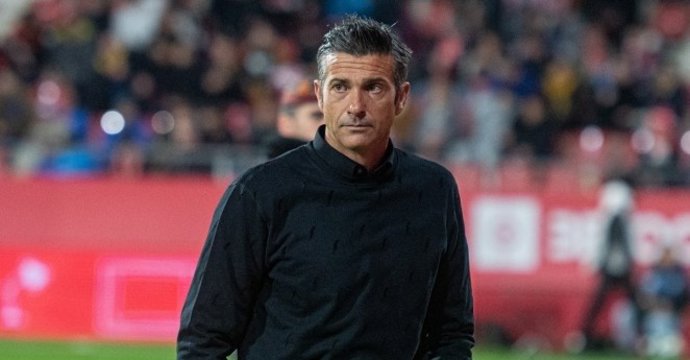 El entrenador español Pep Lluís Martí en su etapa en el Girona FC
