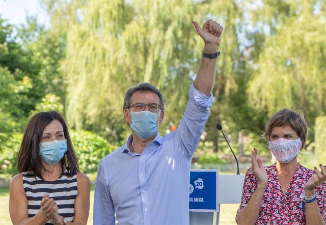 (AMP) 12J.- Feijóo apela a los mayores: "Que nadie decida por vosotros, los colegios son el sanctasanctórum de Galicia"