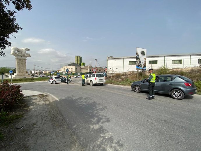 Agentes de la Guardia Civil en Baena