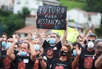 Los trabajadores de Nissan Barcelona trasladan sus protestas a Cantabria