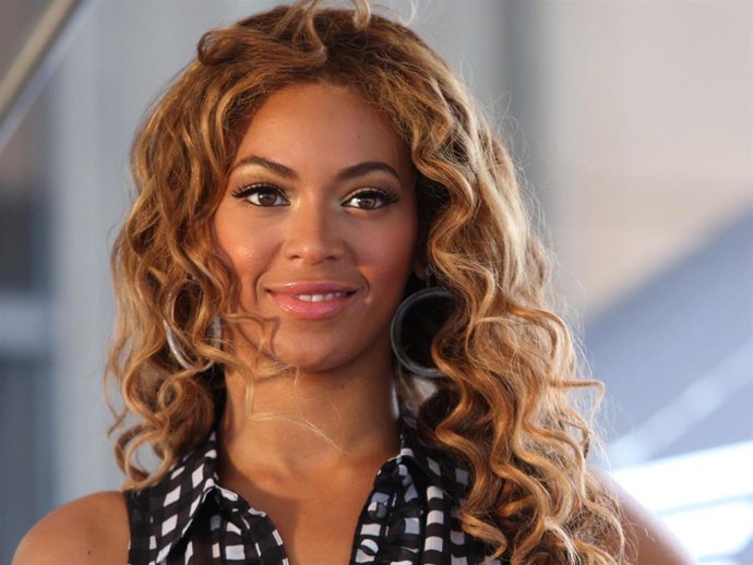 Singer Beyonce Knowles attends the national "Show Your Helping Hand" hunger relief initiative kickoff at Madison Square Garden on June 22, 2009 in New York  City.