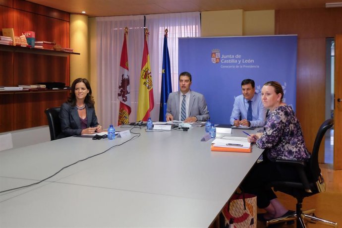 Amigo (i), Ibáñez, Fernández Carriedo y Blanco.