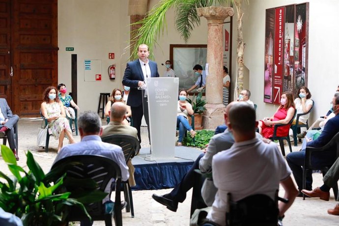El conseller de Medio Ambiente y Territorio, Miquel Mir.