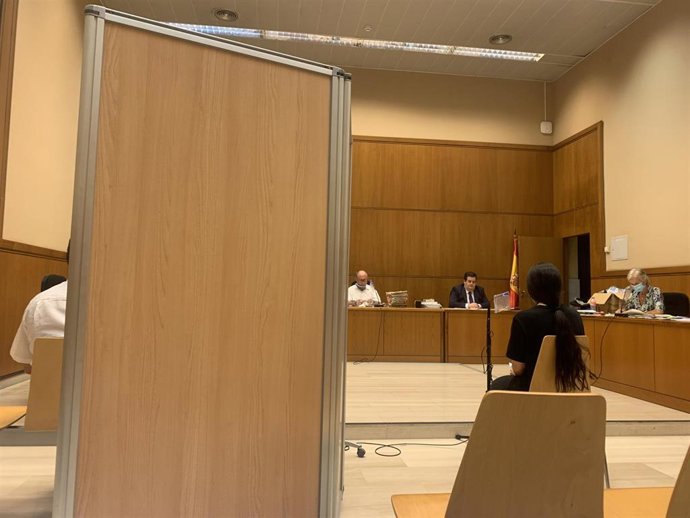 Primera sesión del juicio a un hombre por asaltar a seis mujeres en la Audiencia de Barcelona